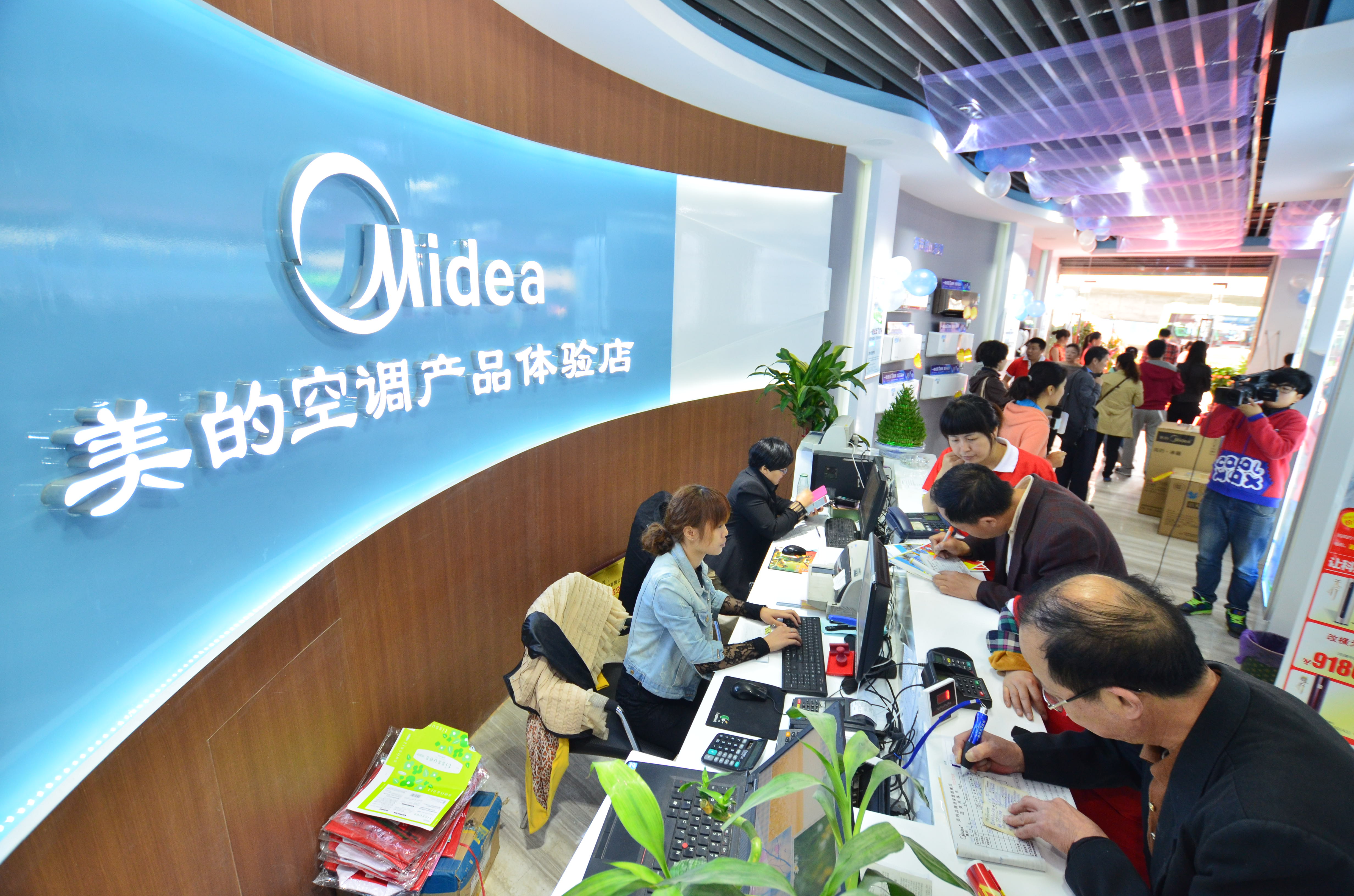 ���Ŀ��{(di��o)���۽����M��ʹ�Ãrֵ���Գ־�Ʒ��(zh��n)�Բ��ӓu